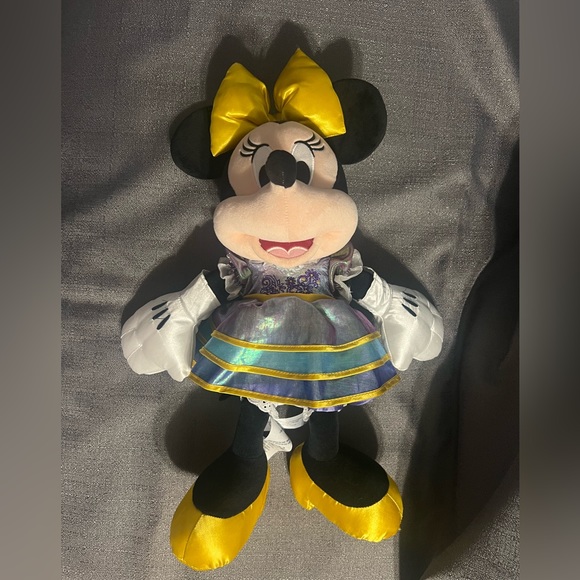 Walt Disney World 50th anniversary Minnie Mouse plush - Picture 5 of 7